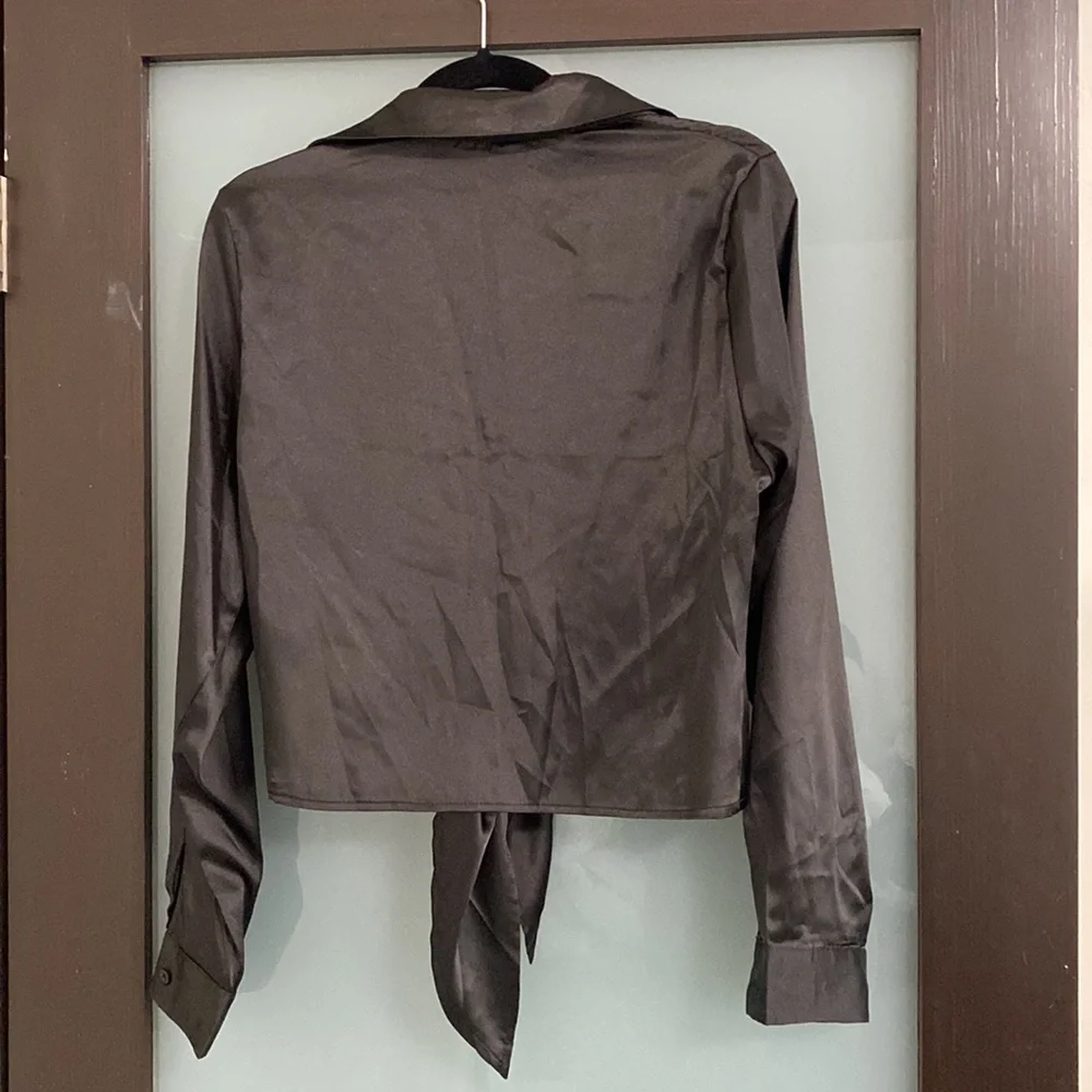 Black Tie-Front Top - Picture 4 of 4